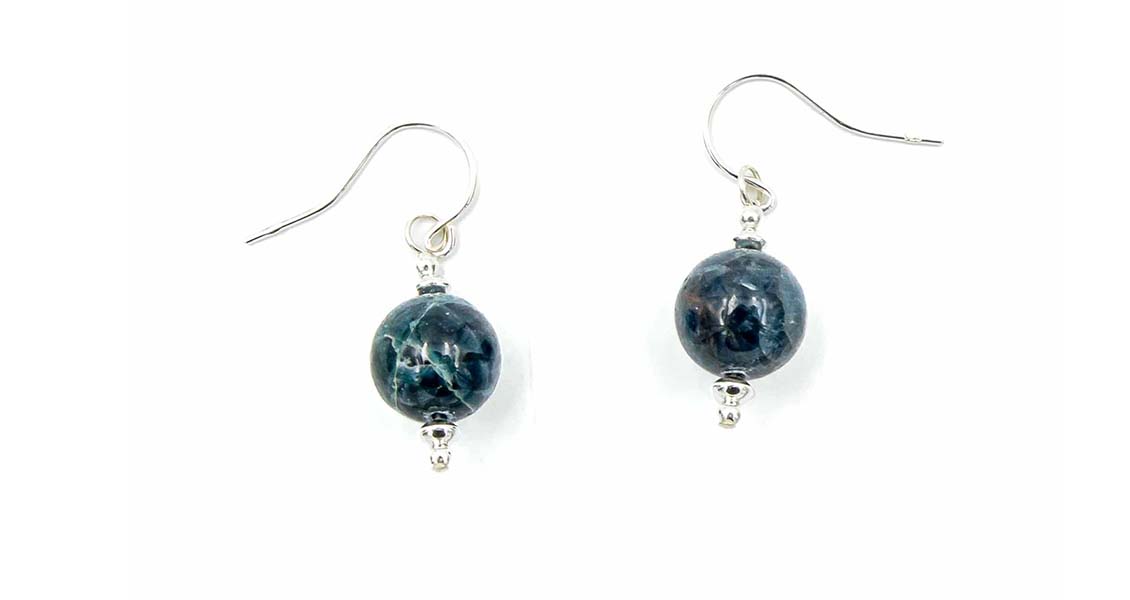 5 Reasons Natural Stone Jewelry Is A Perfect Holiday Gift Earth Song