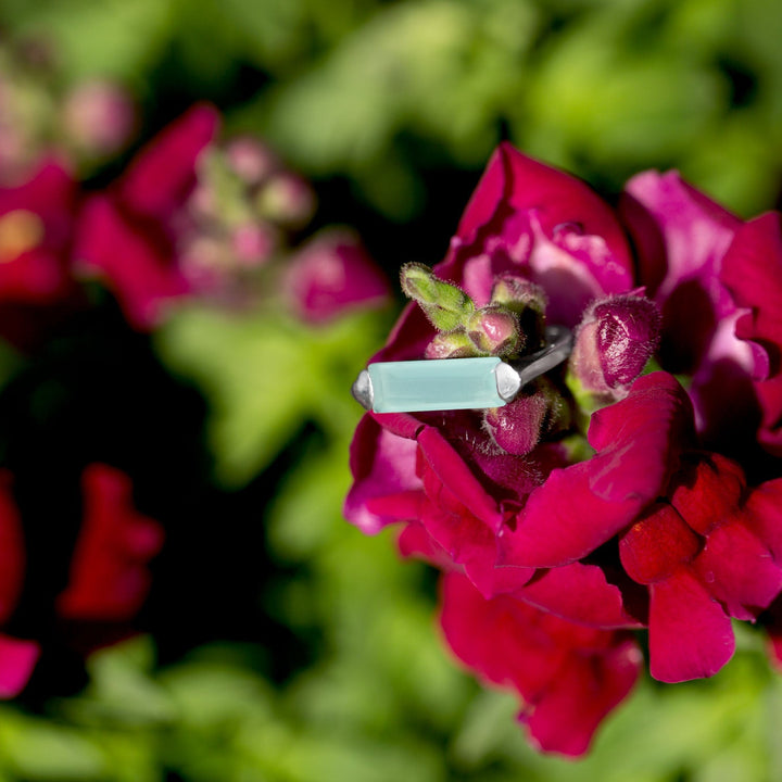 Earth Song Jewelry sterling silver blue chalcedony bar ring on roses